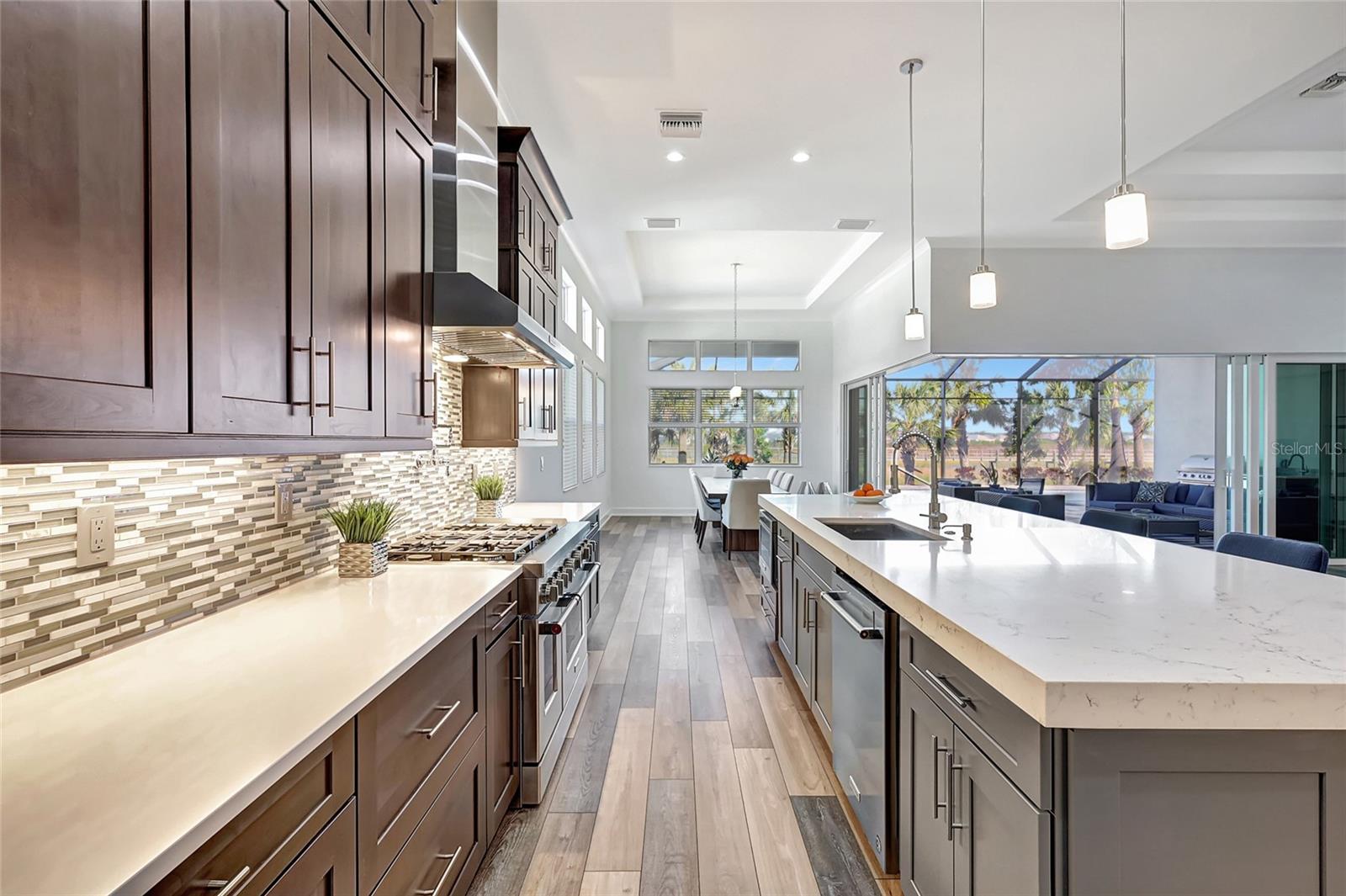 8276 REDONDA LOOP