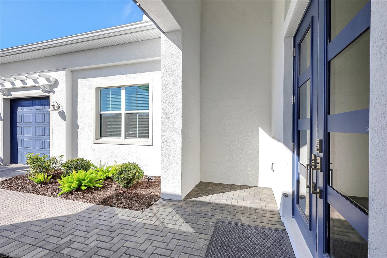 8276 REDONDA LOOP
