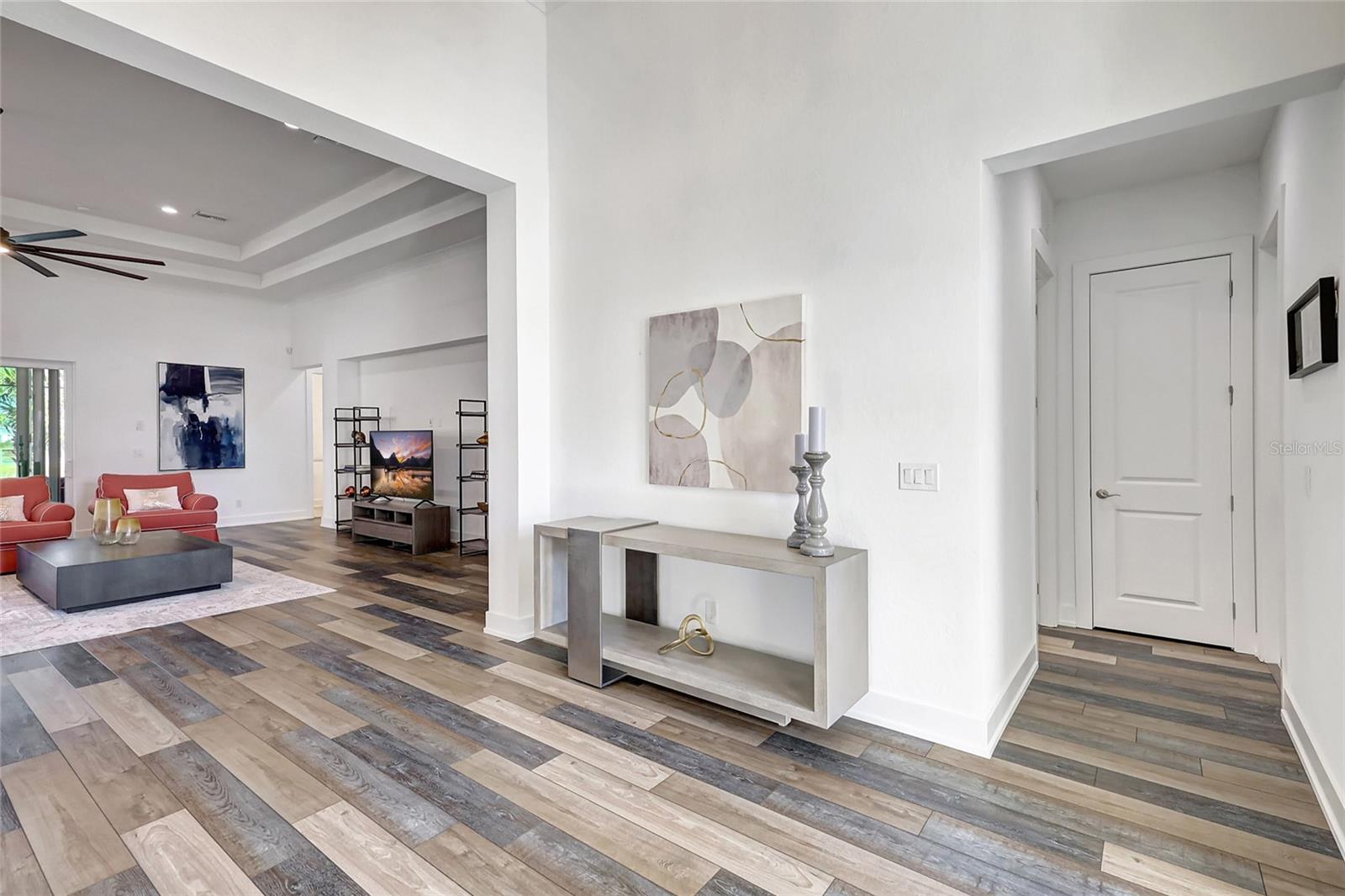 8276 REDONDA LOOP