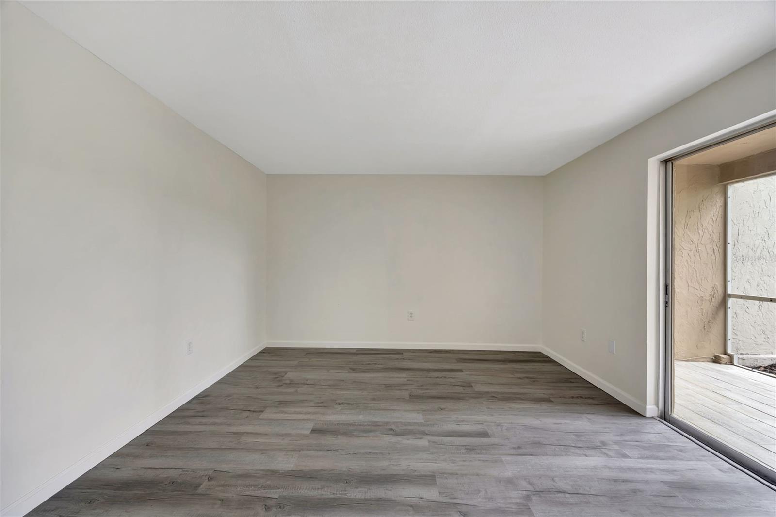 2121 WOOD ST #124