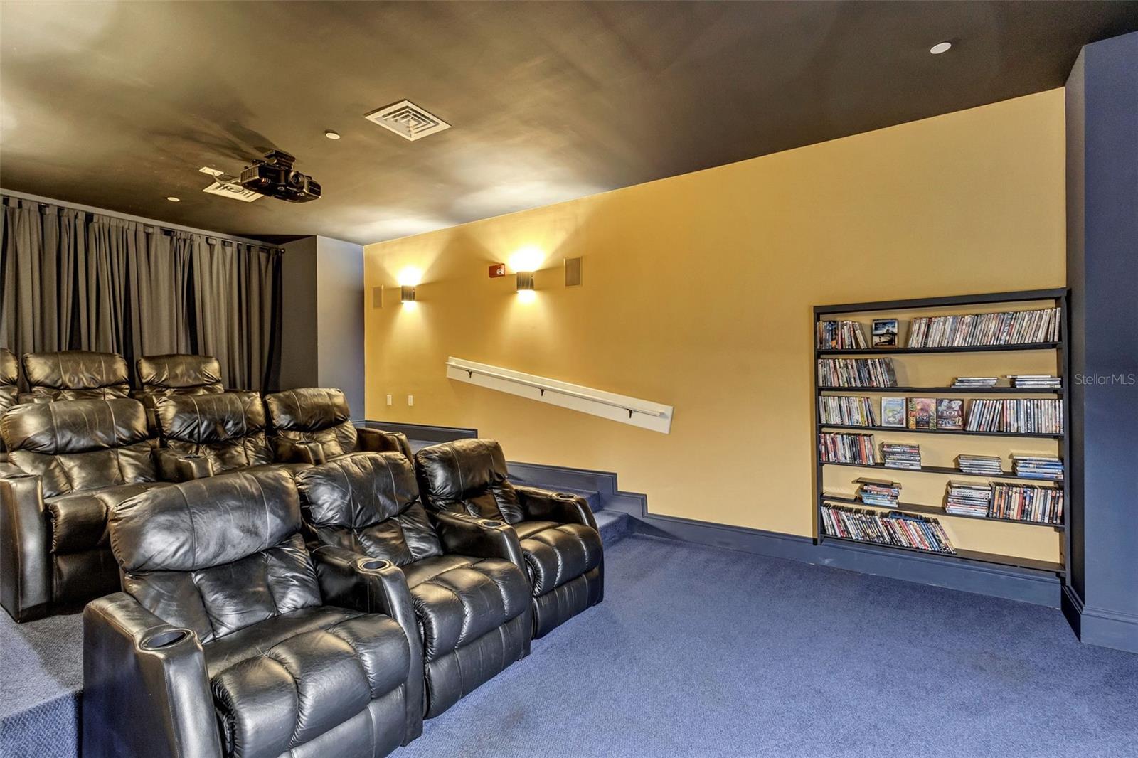 130 RIVIERA DUNES WAY #1104