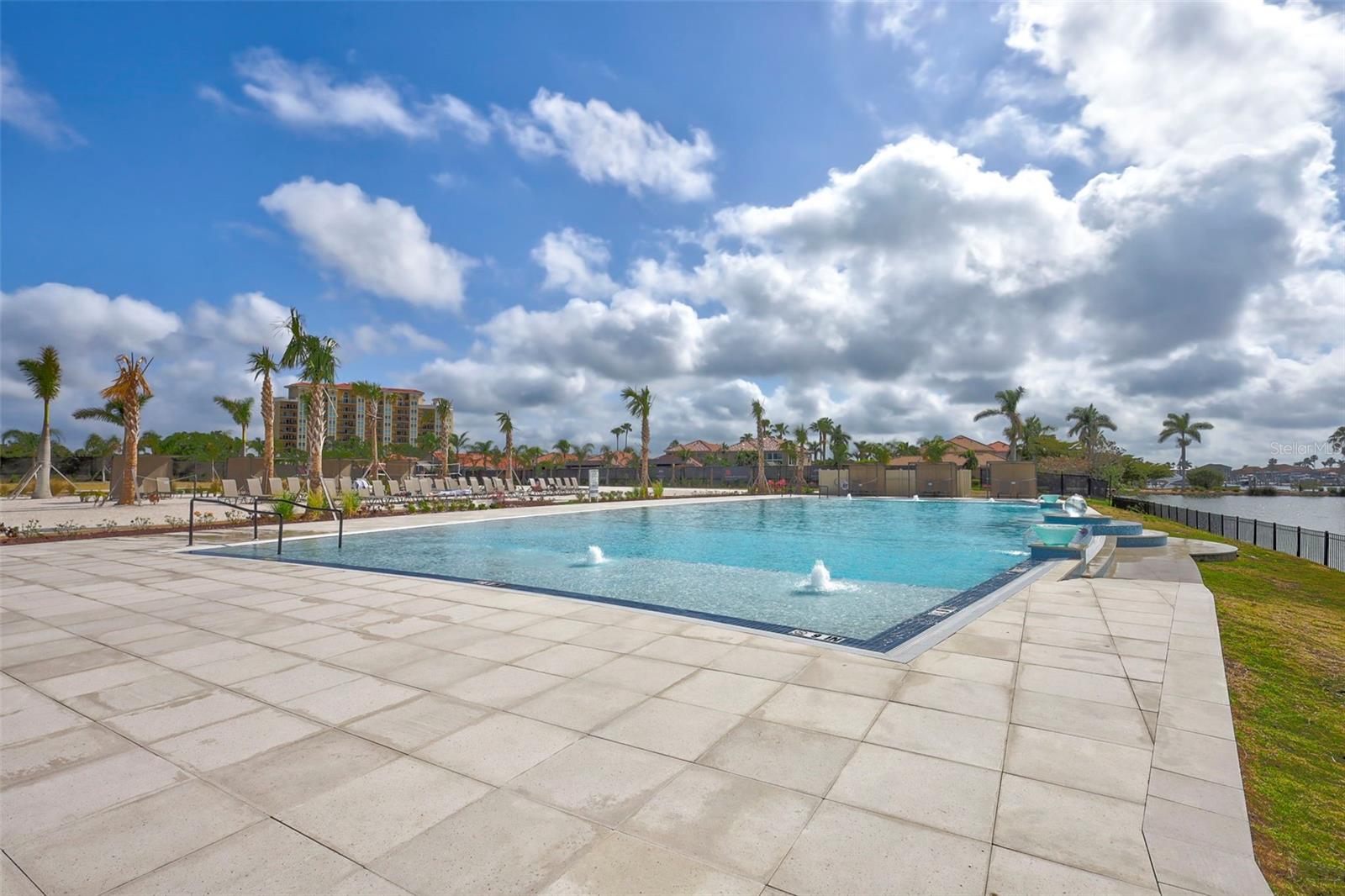 130 RIVIERA DUNES WAY #1104