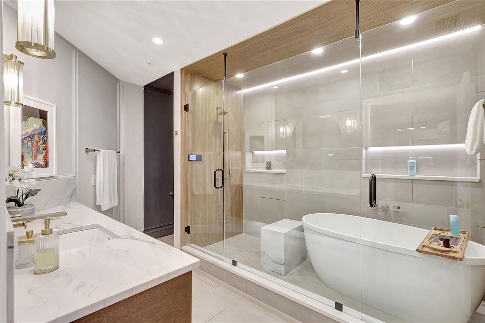 610 RIVIERA DUNES WAY #602