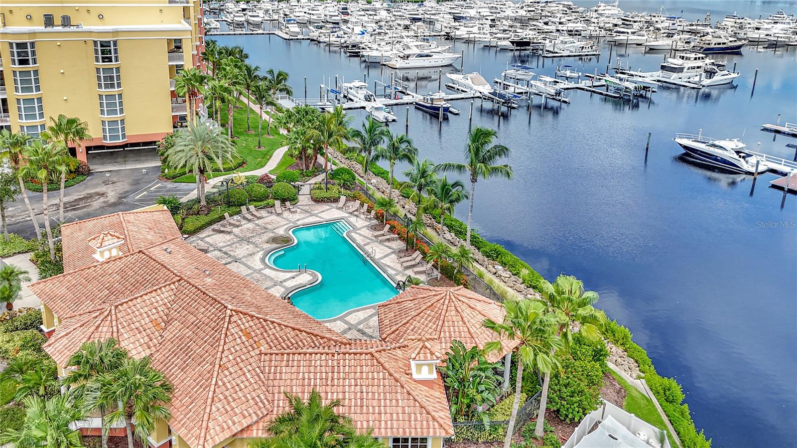 610 RIVIERA DUNES WAY #602