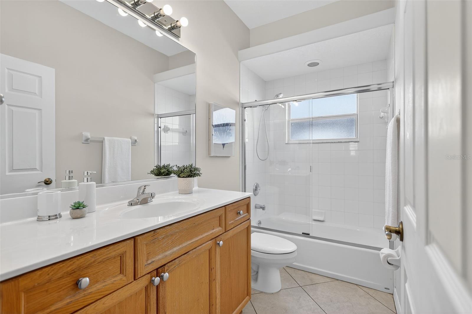 1058 WHITEGATE CT