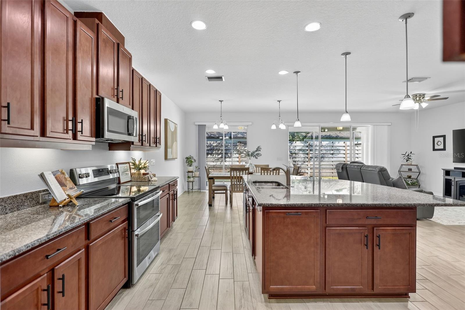 2123 SYLVAN LEA DR