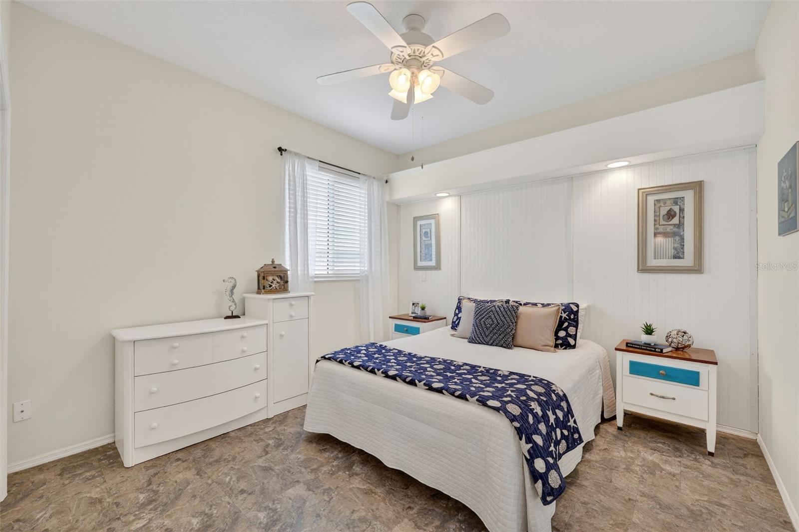 5722 FERN OAK CT