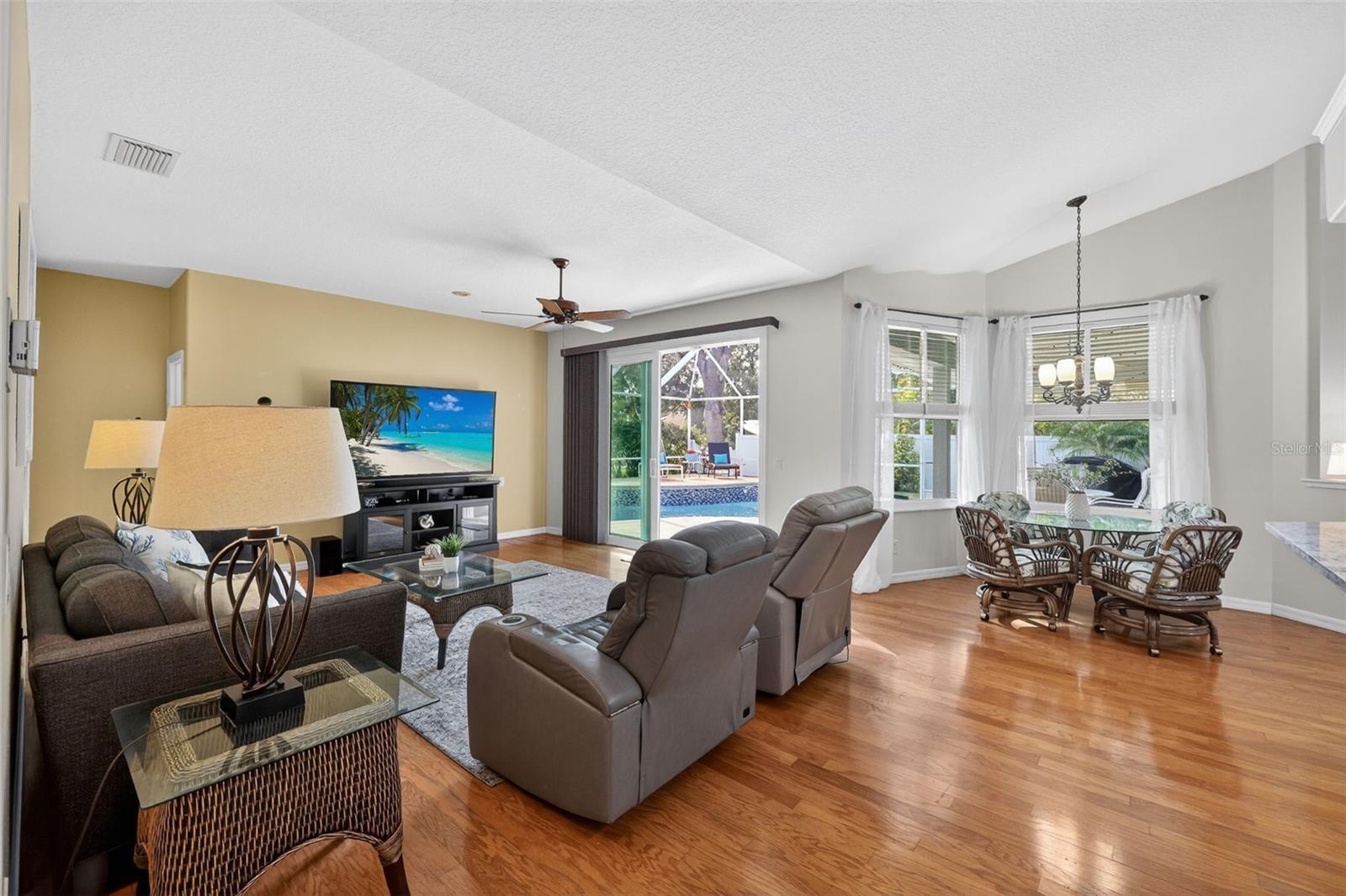 5722 FERN OAK CT