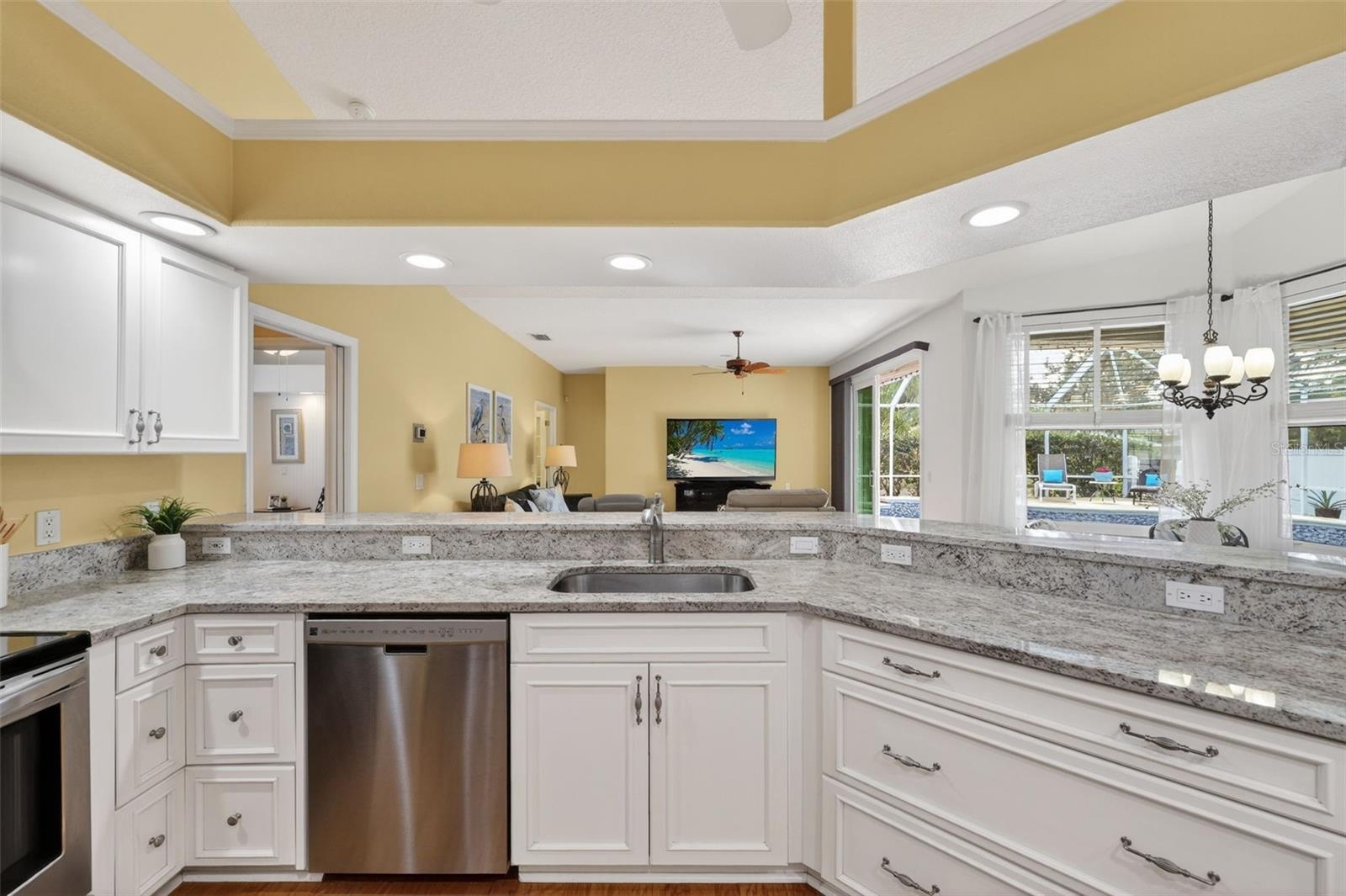 5722 FERN OAK CT