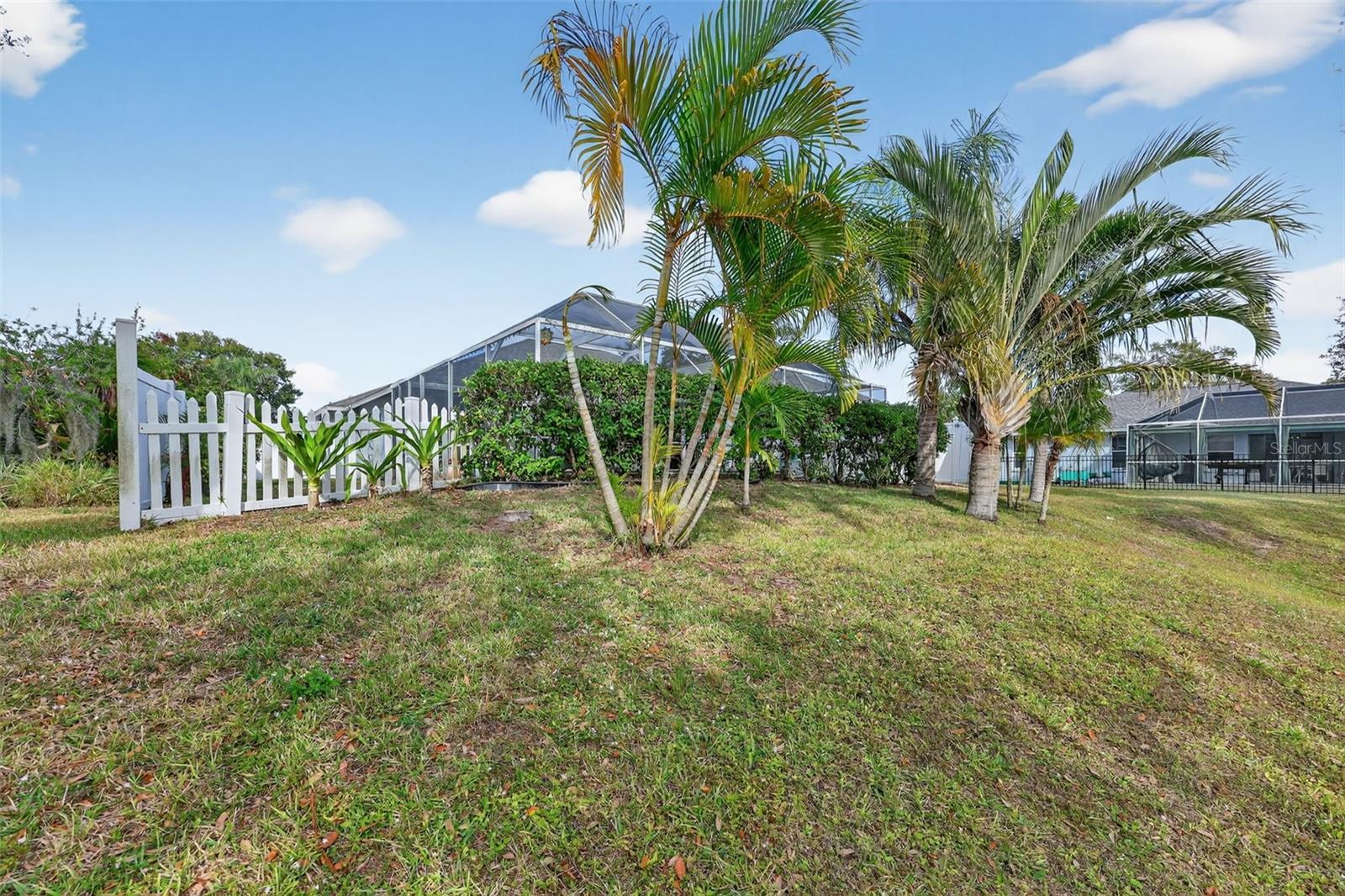 5722 FERN OAK CT
