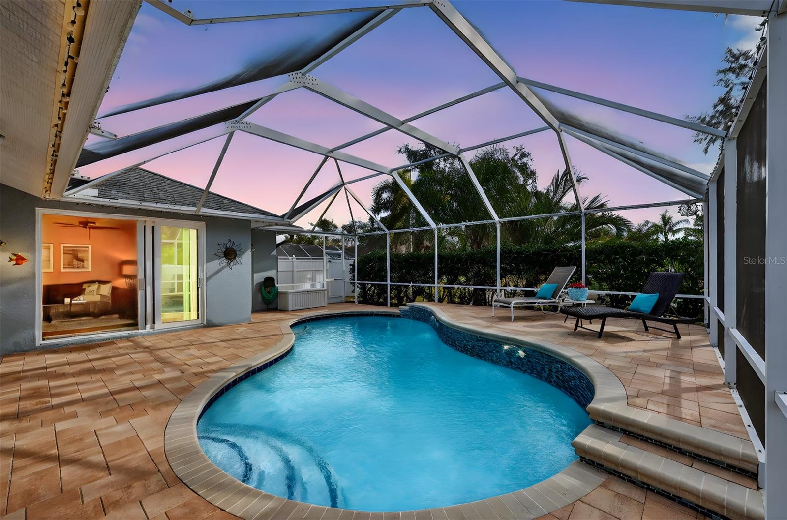 5722 FERN OAK CT