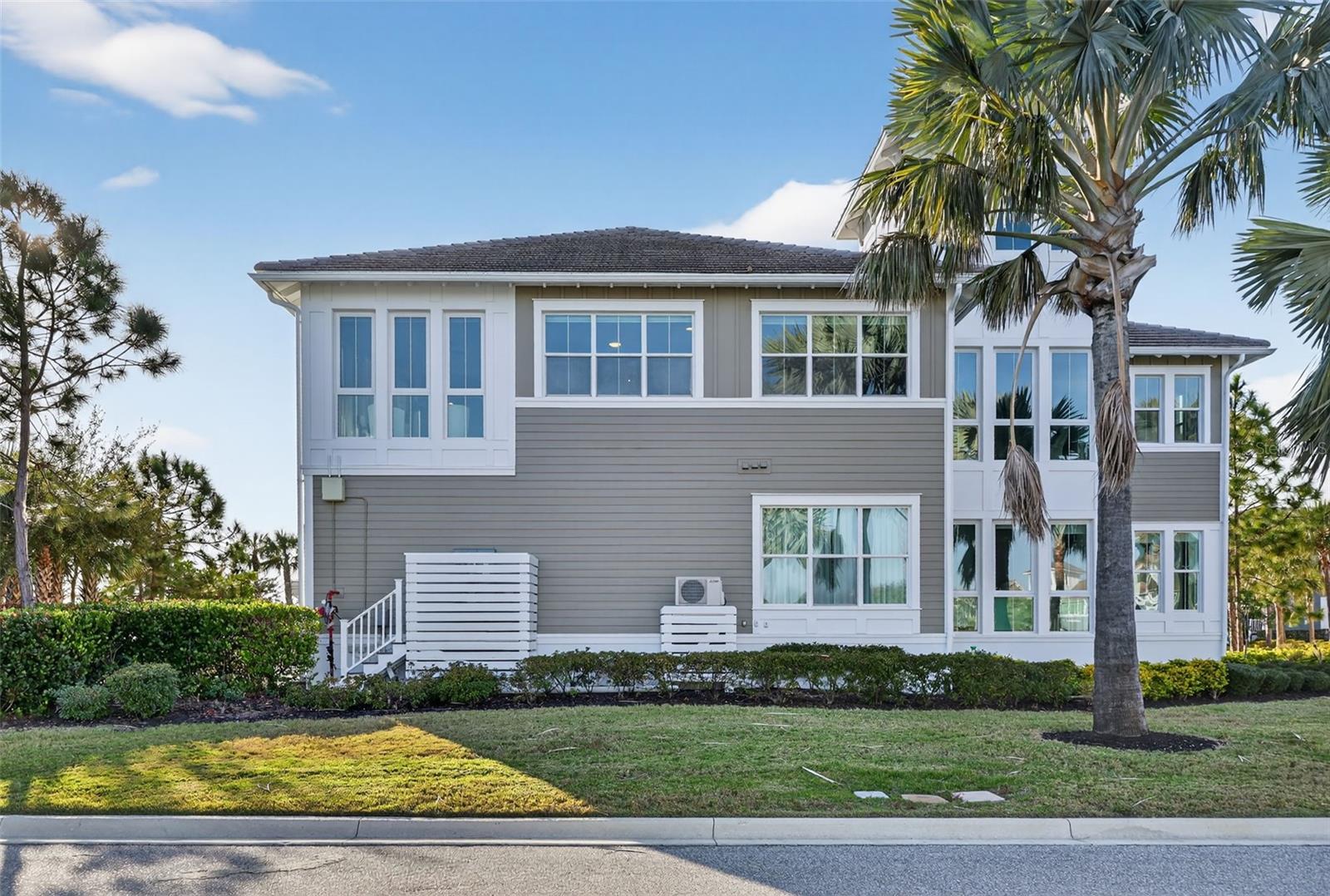 295 COMPASS POINT DR #201