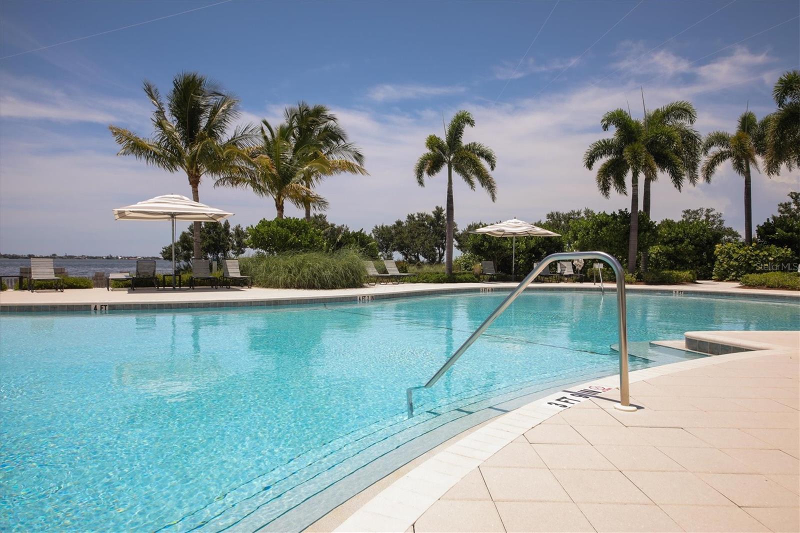 295 COMPASS POINT DR #201