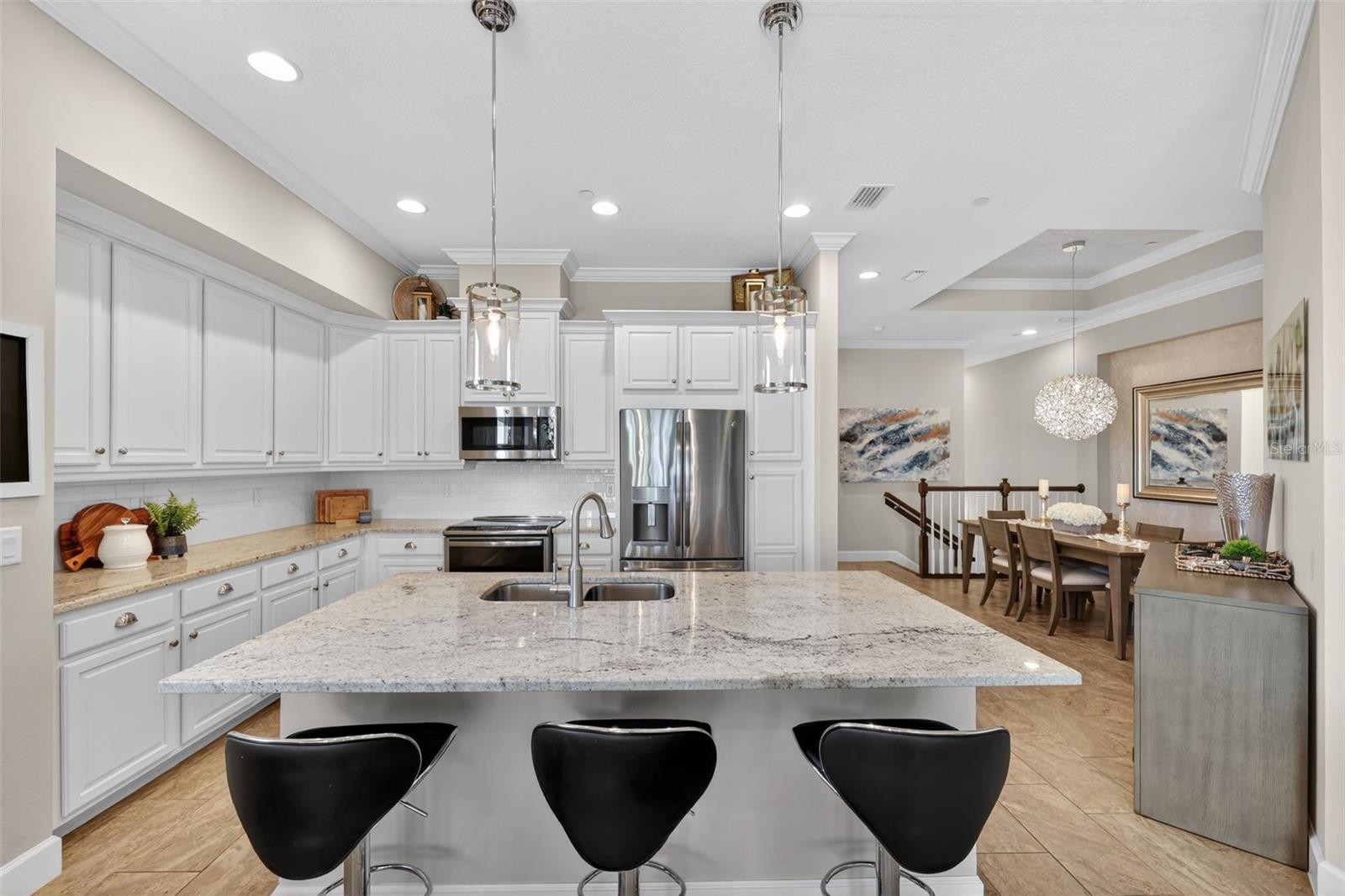 295 COMPASS POINT DR #201