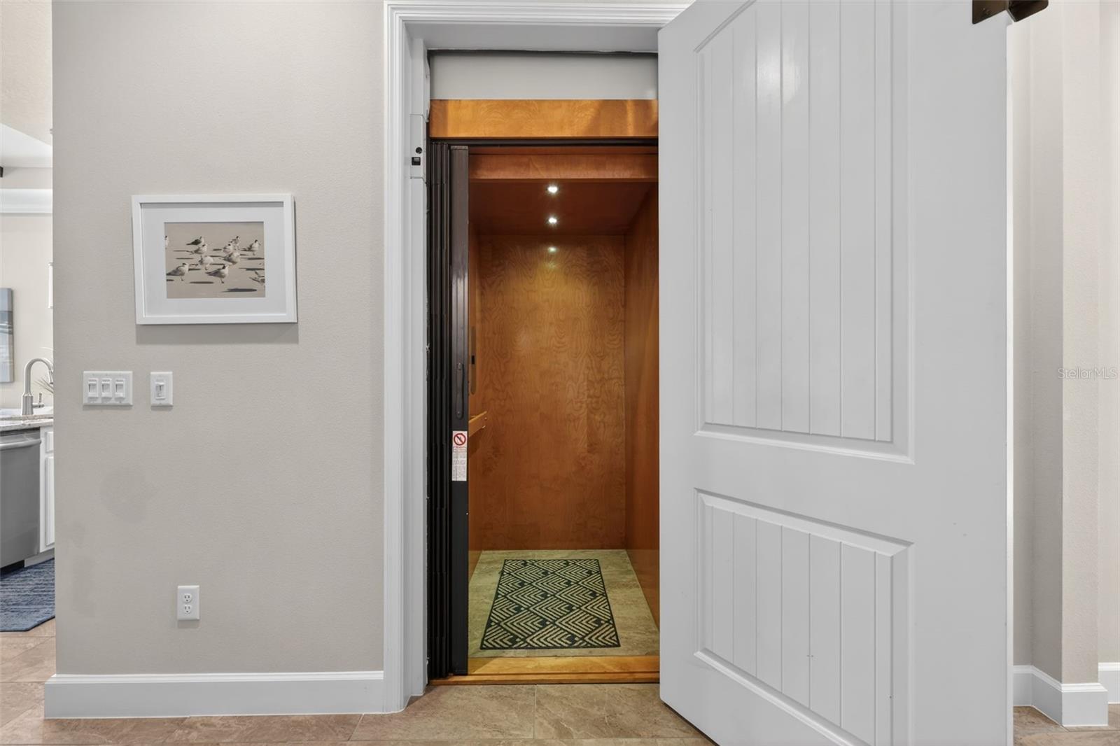 295 COMPASS POINT DR #201