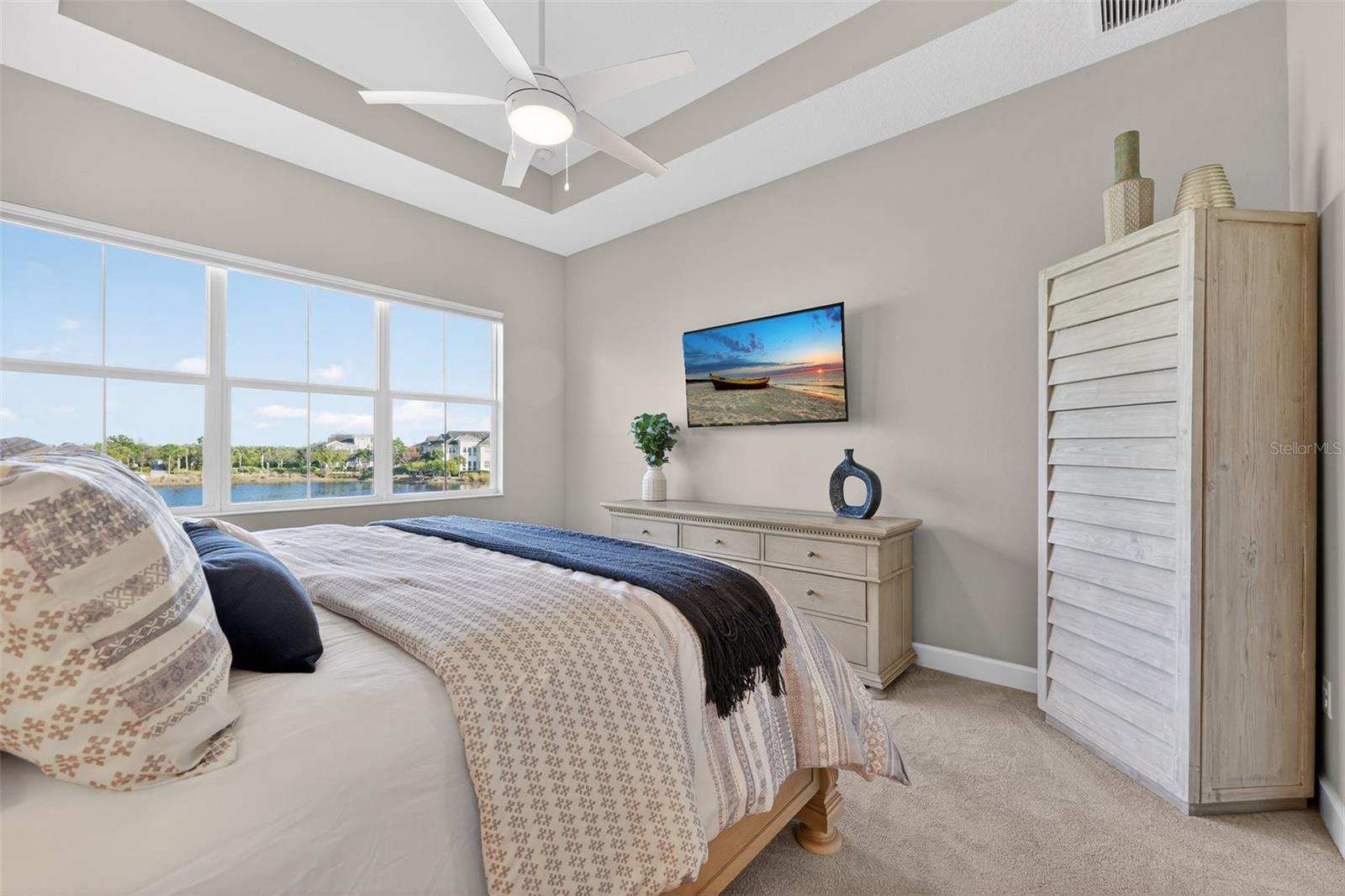 295 COMPASS POINT DR #201