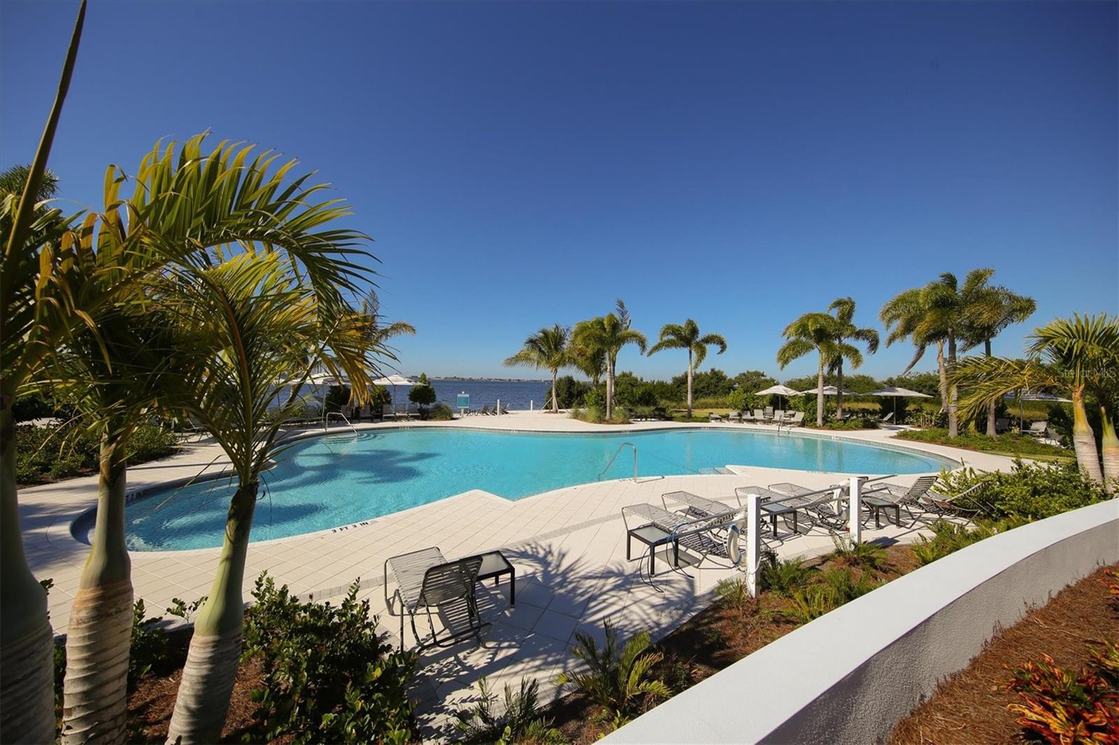 295 COMPASS POINT DR #201