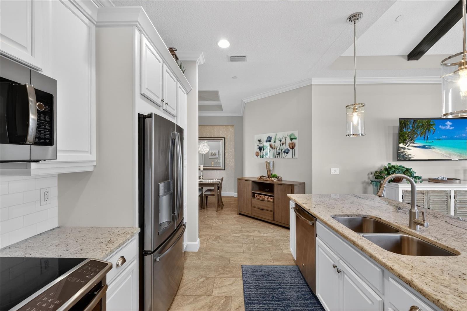 295 COMPASS POINT DR #201