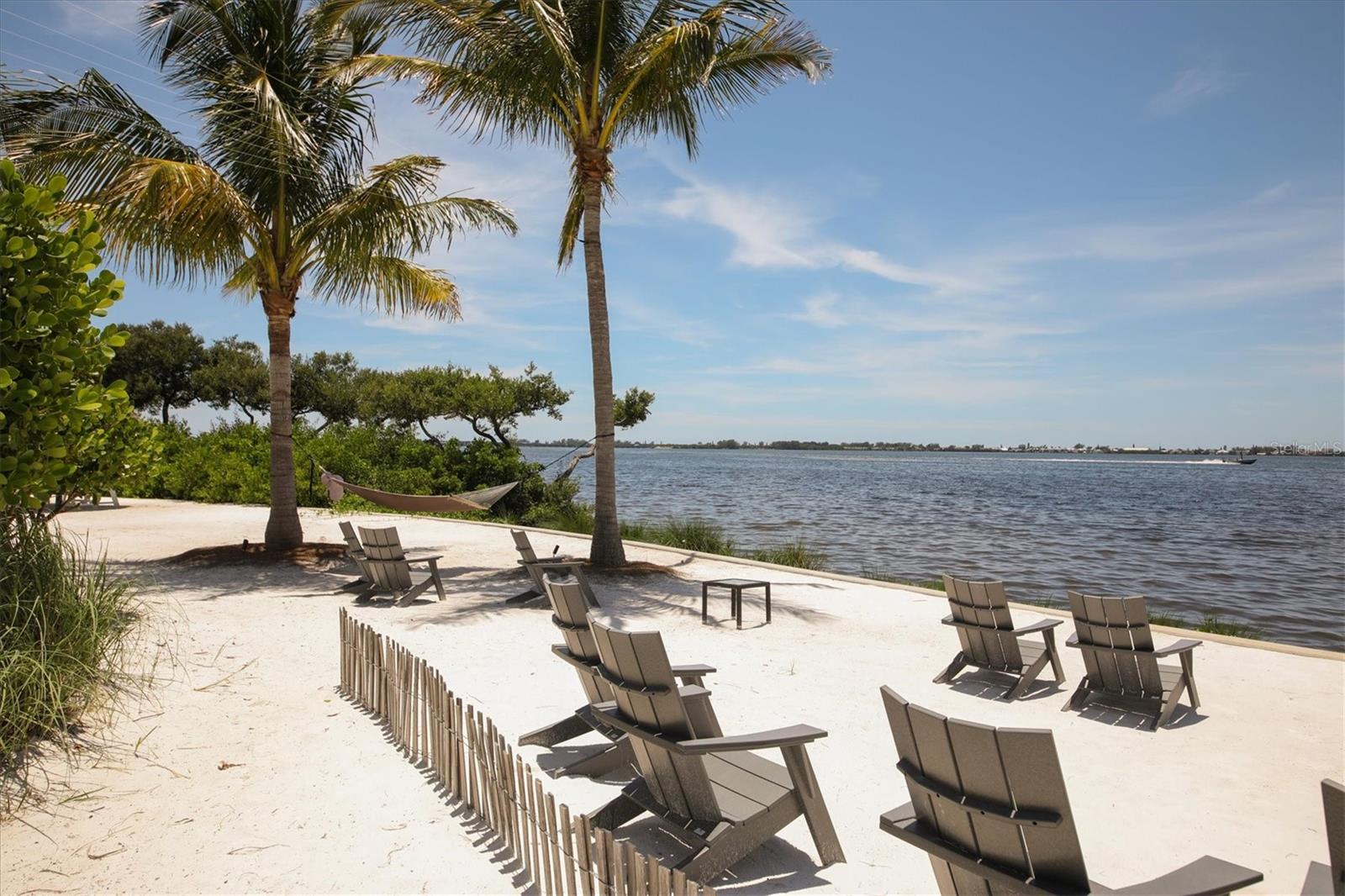 295 COMPASS POINT DR #201