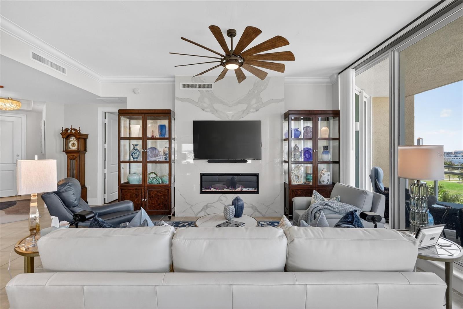 130 RIVIERA DUNES WAY #506