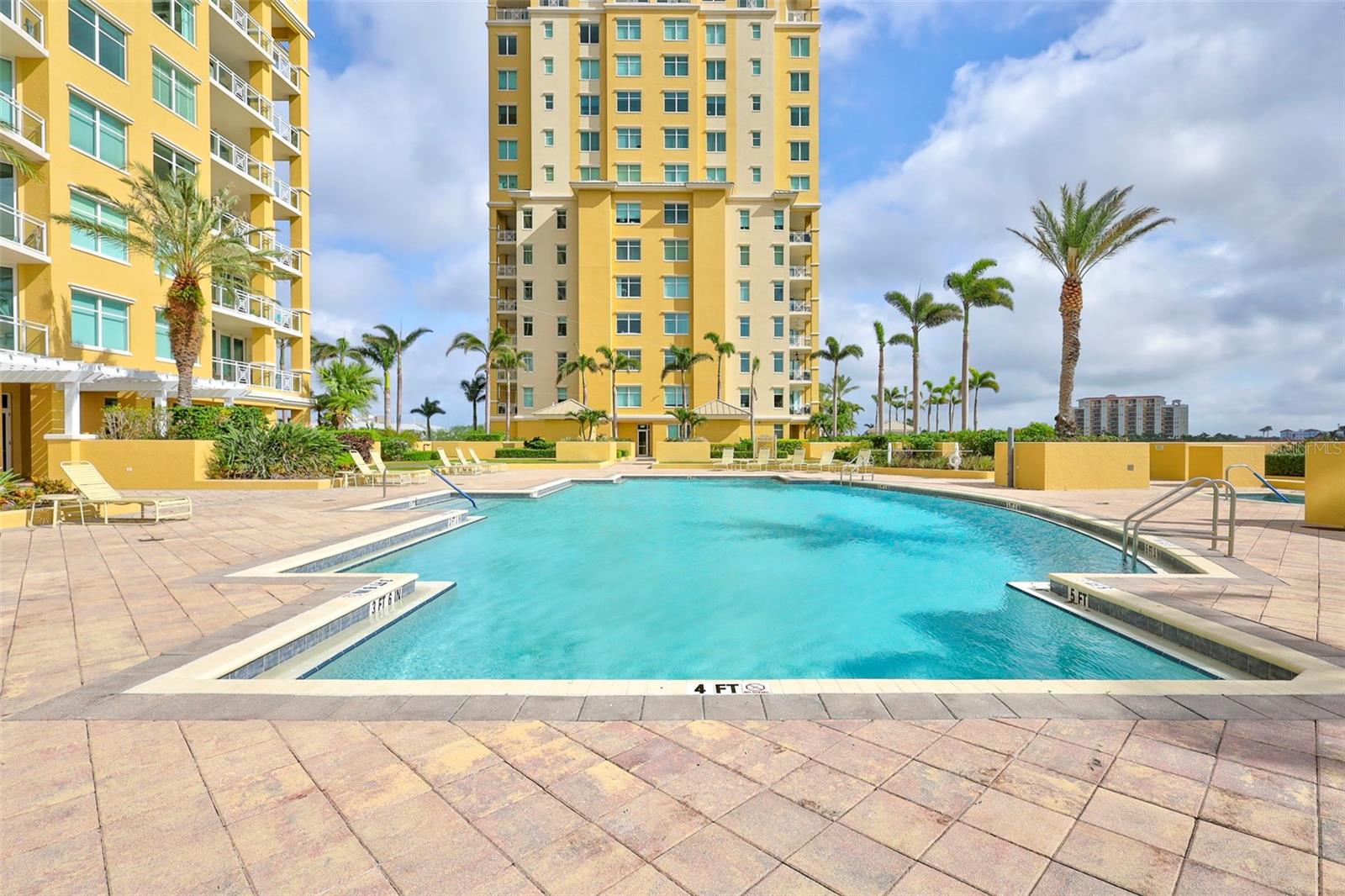 130 RIVIERA DUNES WAY #506