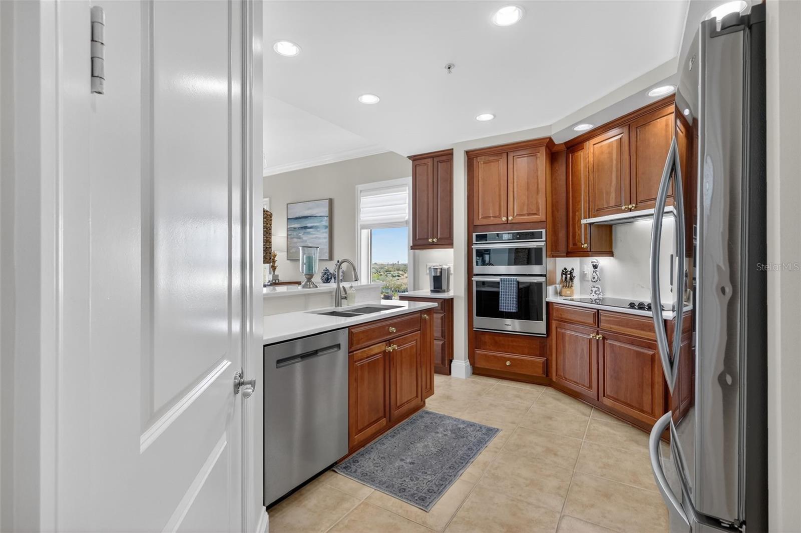 130 RIVIERA DUNES WAY #506