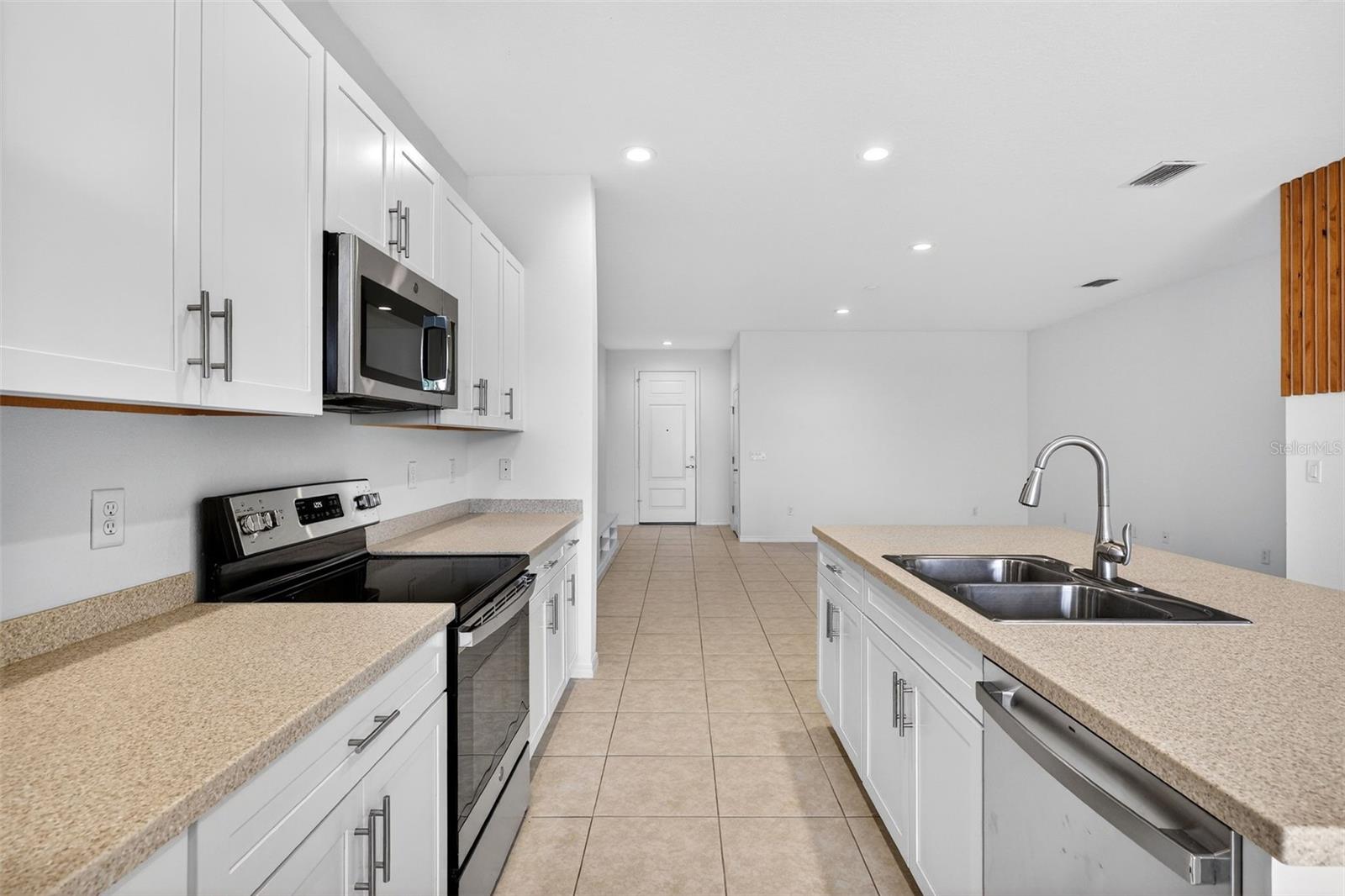 8667 CANYON CREEK TRL