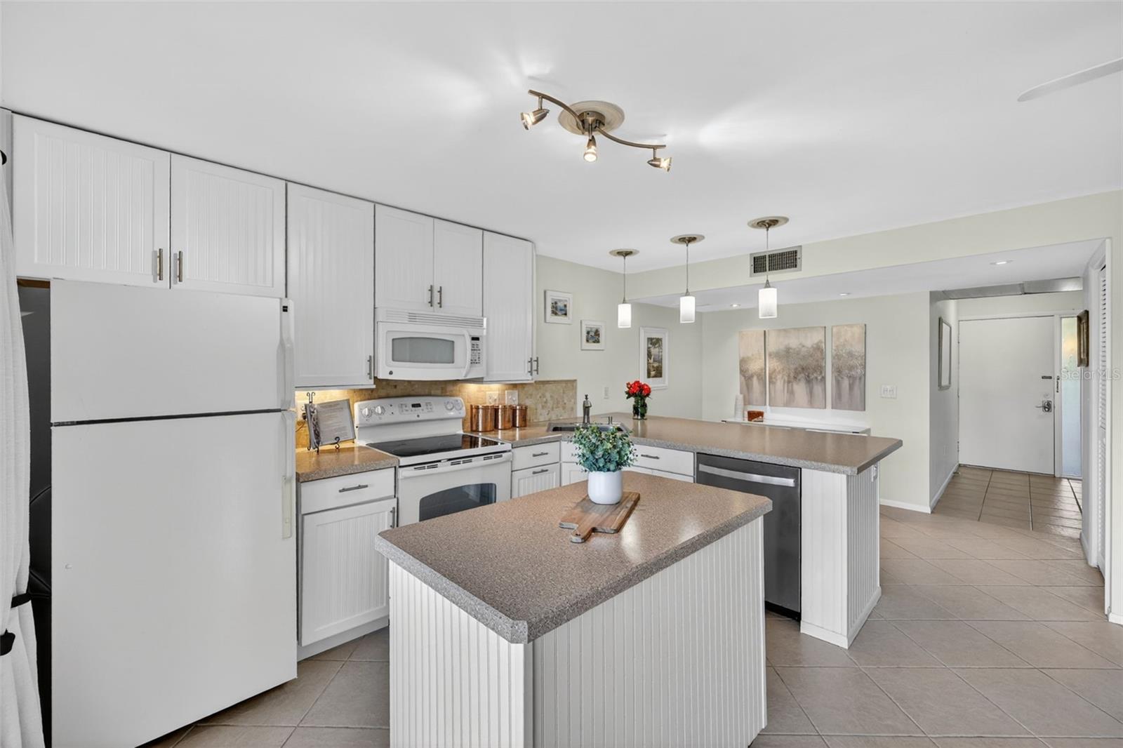 3061 QUAIL HOLW ## 35