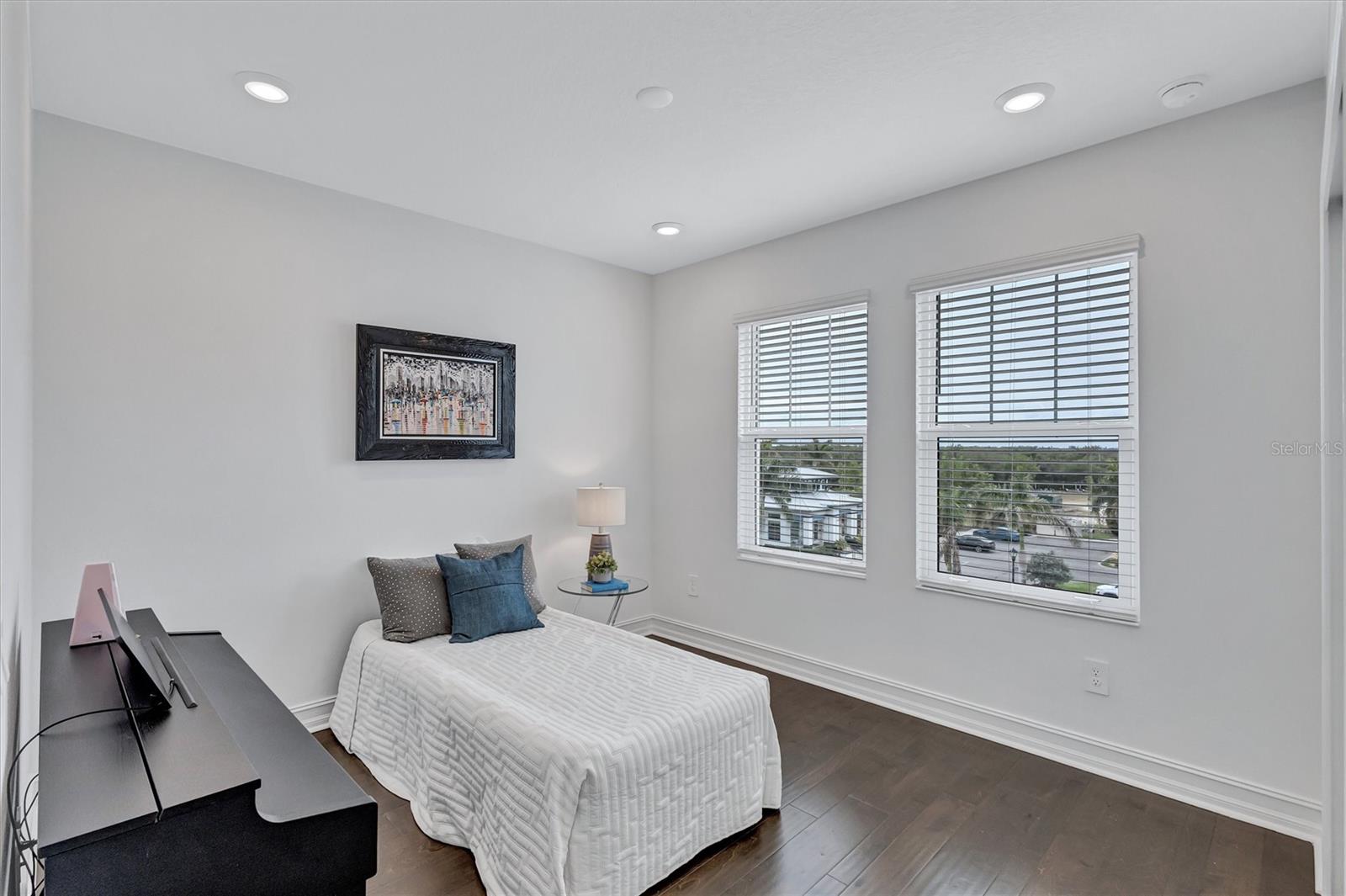 3027 BERMUDA SLOOP CIR