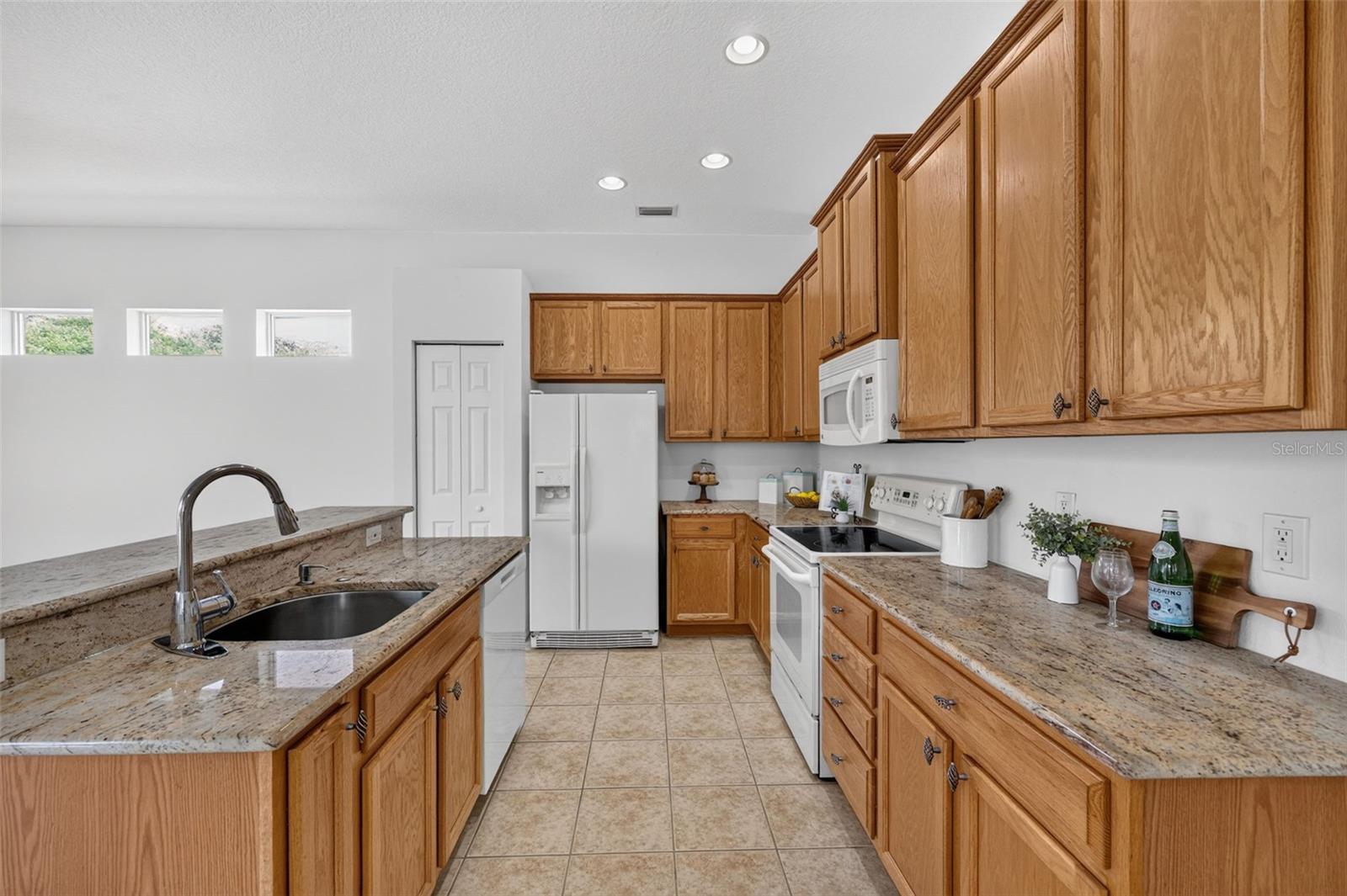 5328 LEXINGTON DR