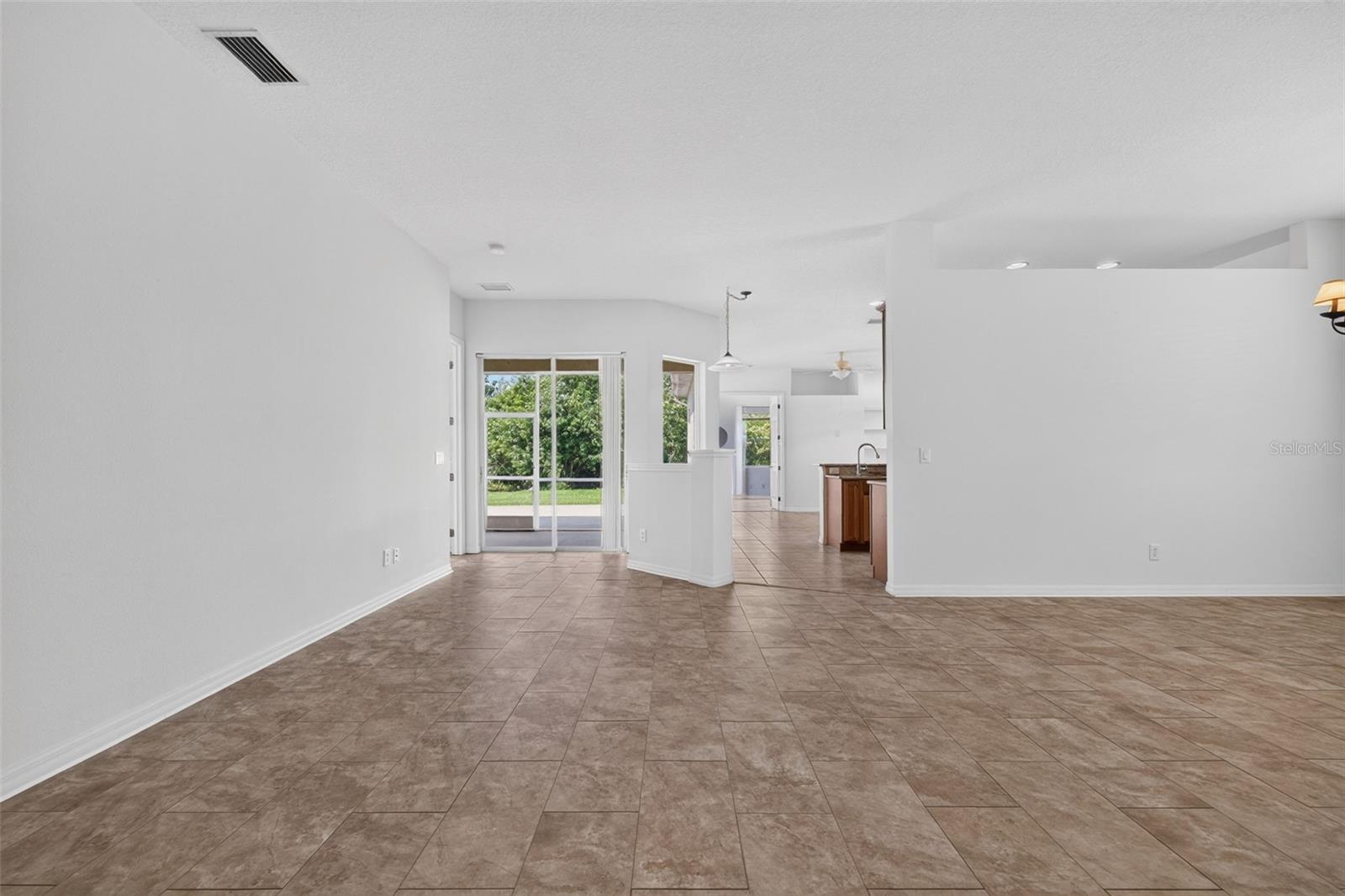 5328 LEXINGTON DR