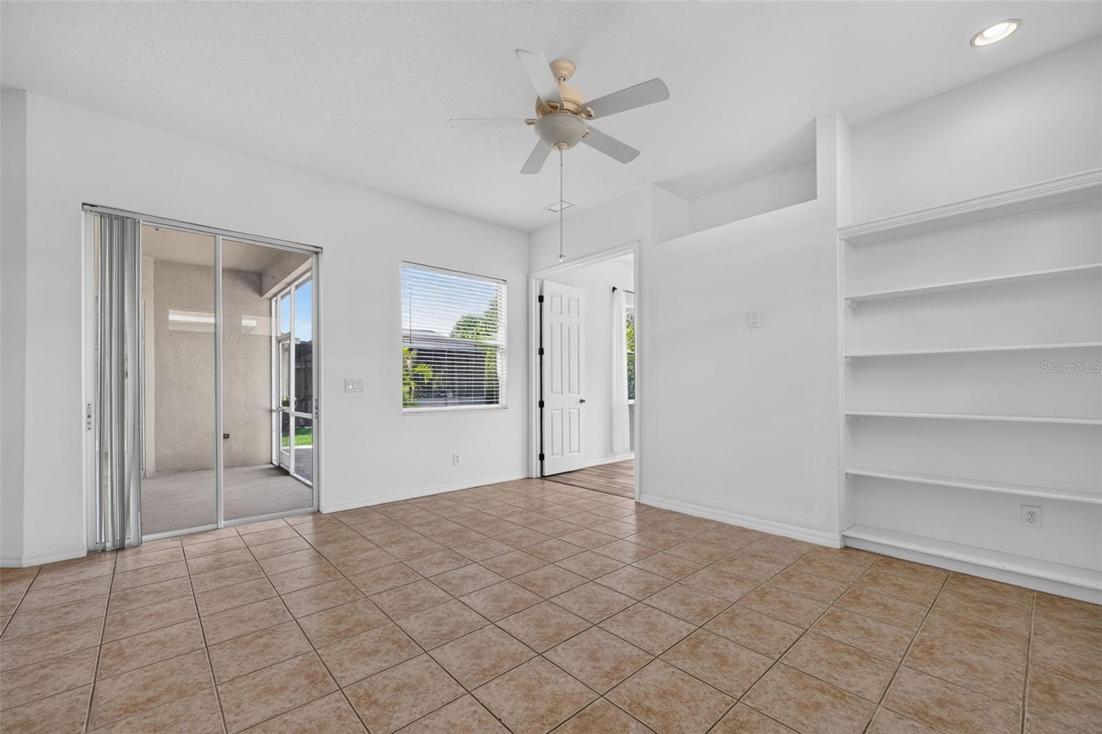 5328 LEXINGTON DR