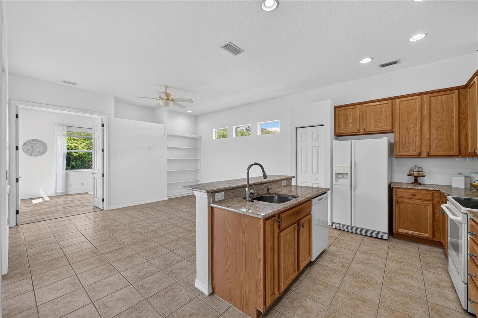 5328 LEXINGTON DR