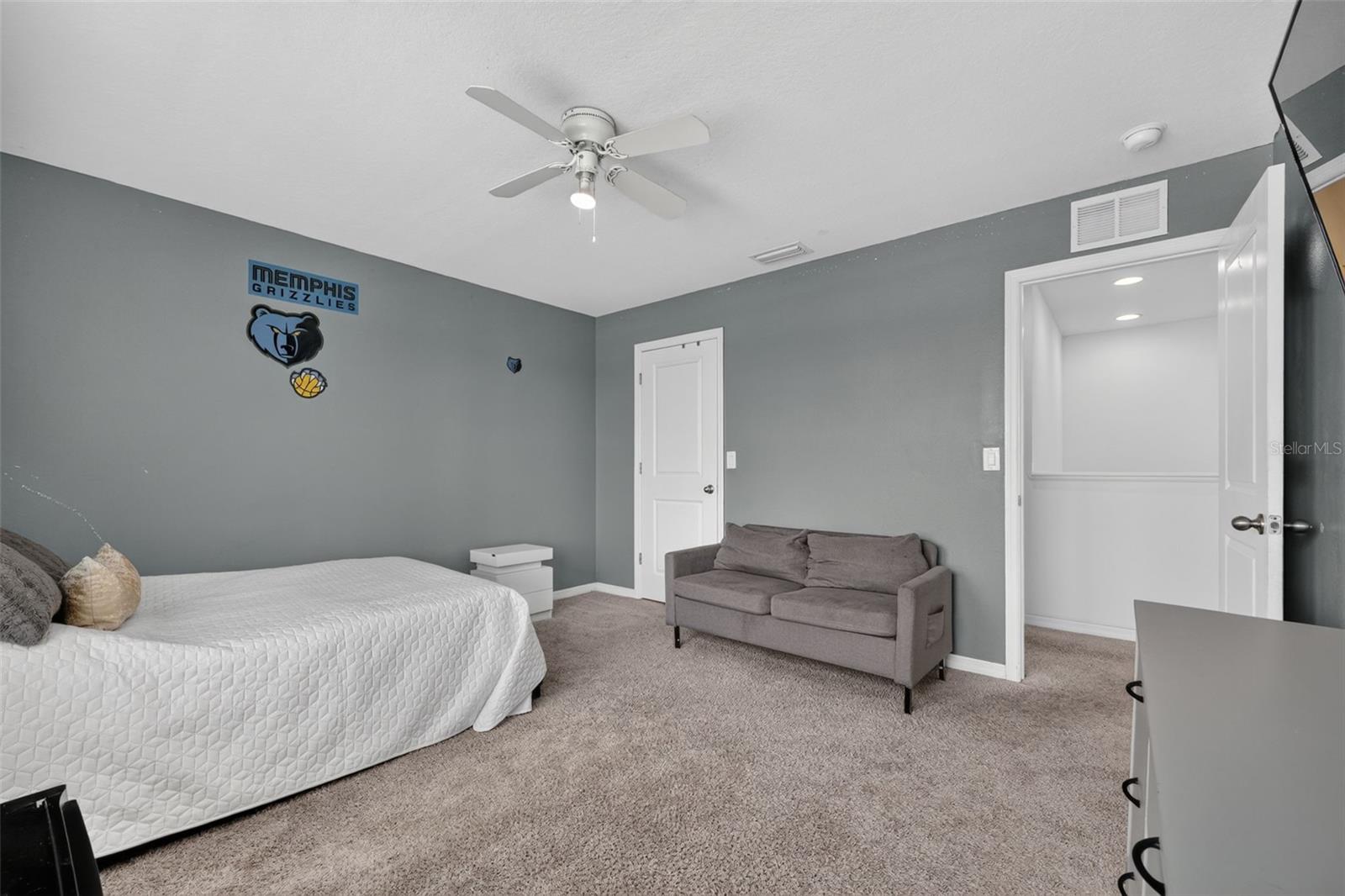 6541 DEVESTA LOOP