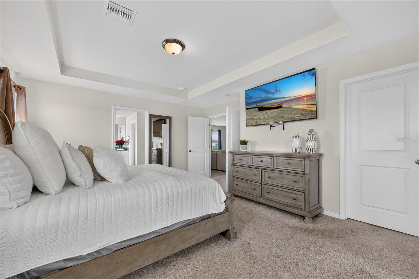6541 DEVESTA LOOP