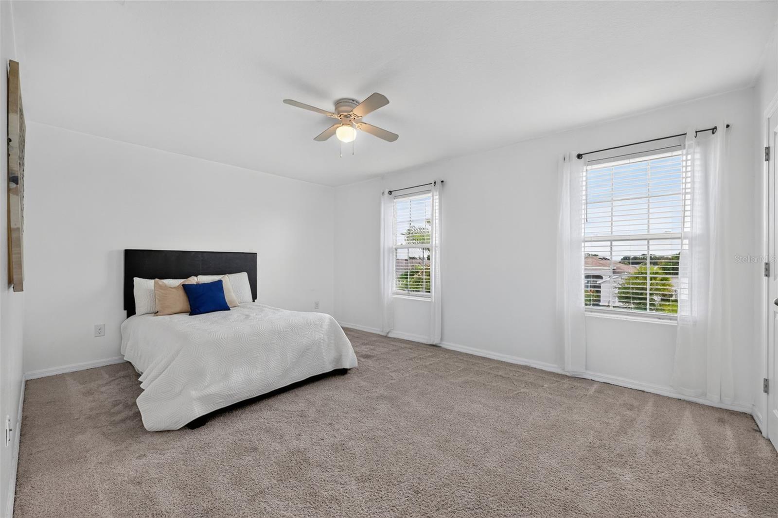 6541 DEVESTA LOOP