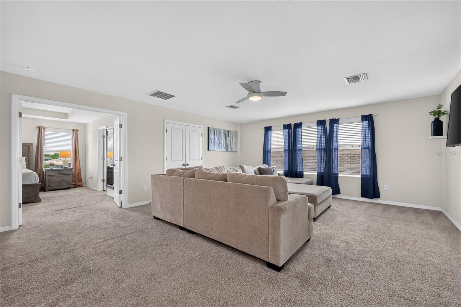6541 DEVESTA LOOP