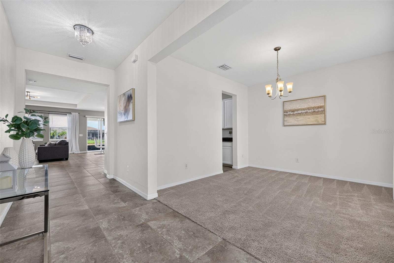 6541 DEVESTA LOOP