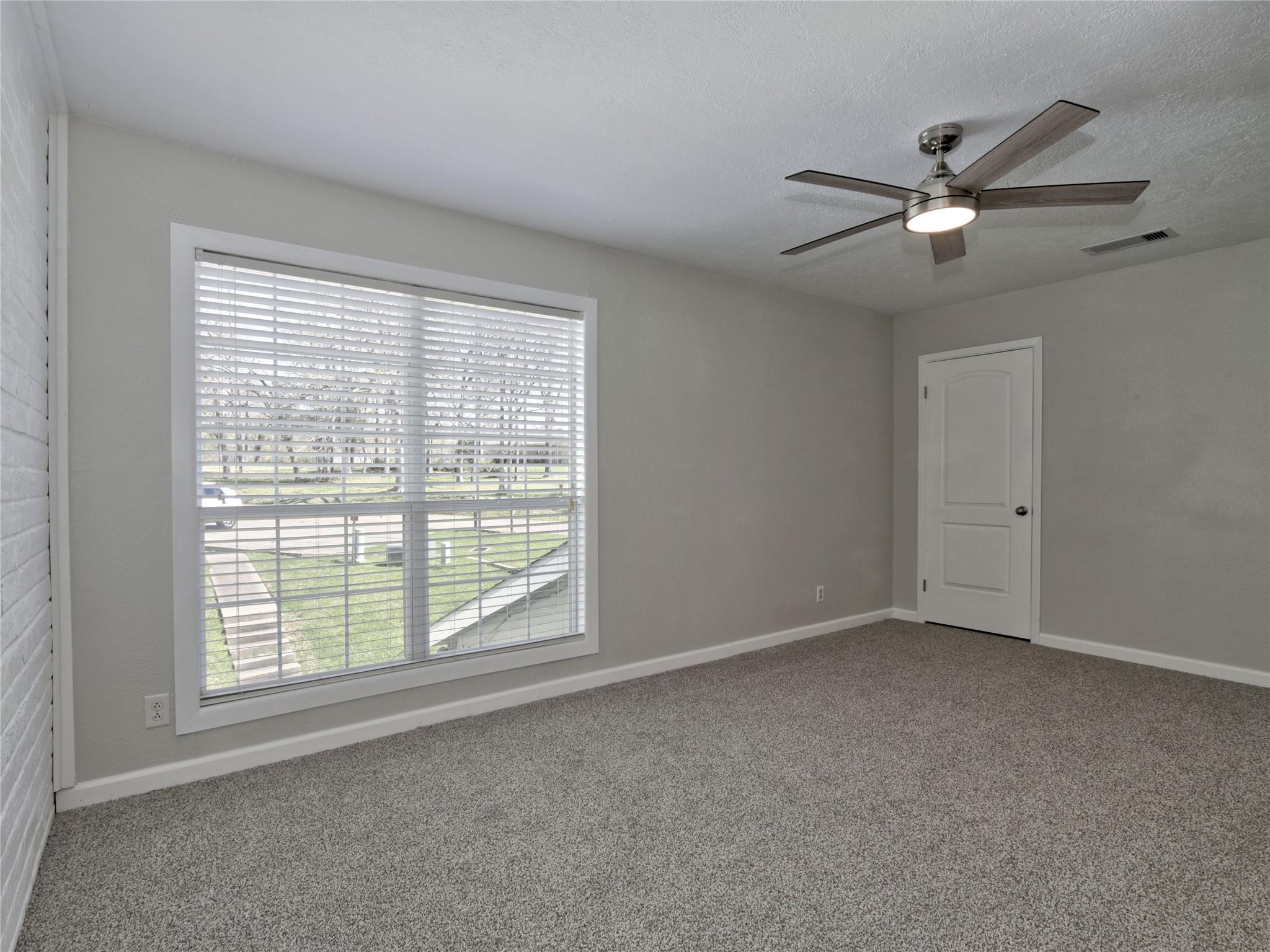 100 Edgewater Drive # 32