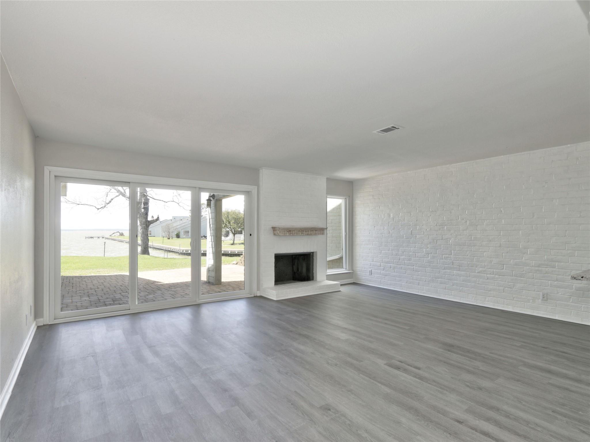100 Edgewater Drive # 32
