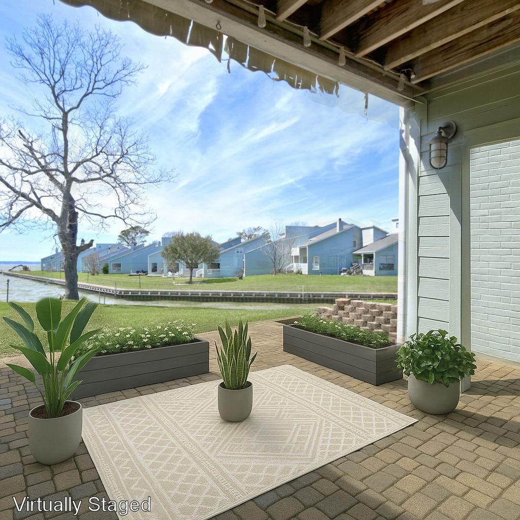 100 Edgewater Drive # 32