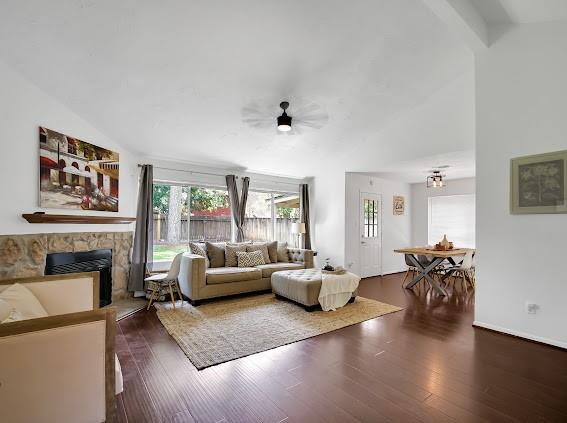 3511 Nutwood Lane