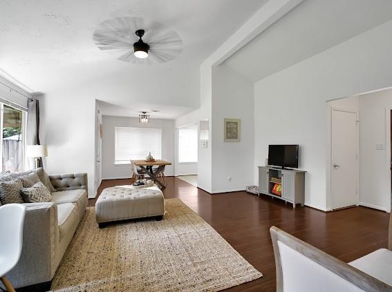 3511 Nutwood Lane