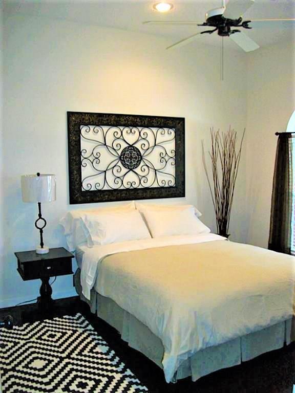 435 N Rivershire Drive