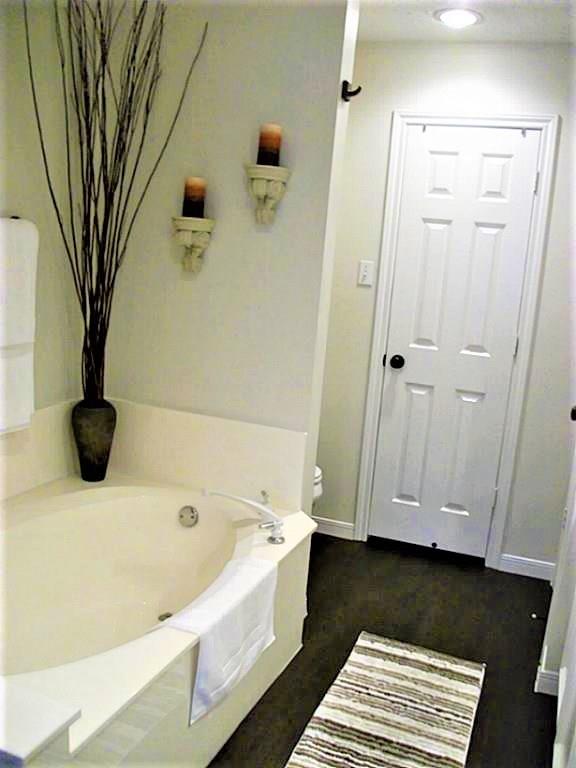 435 N Rivershire Drive