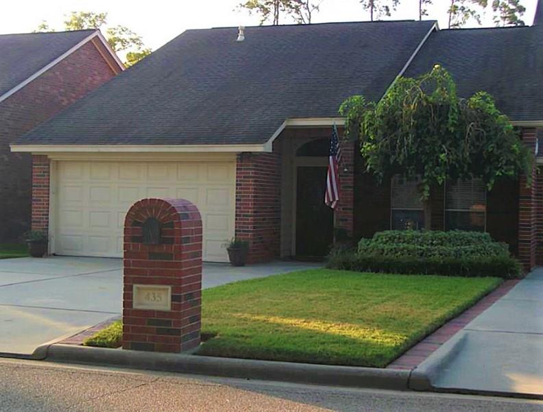 435 N Rivershire Drive