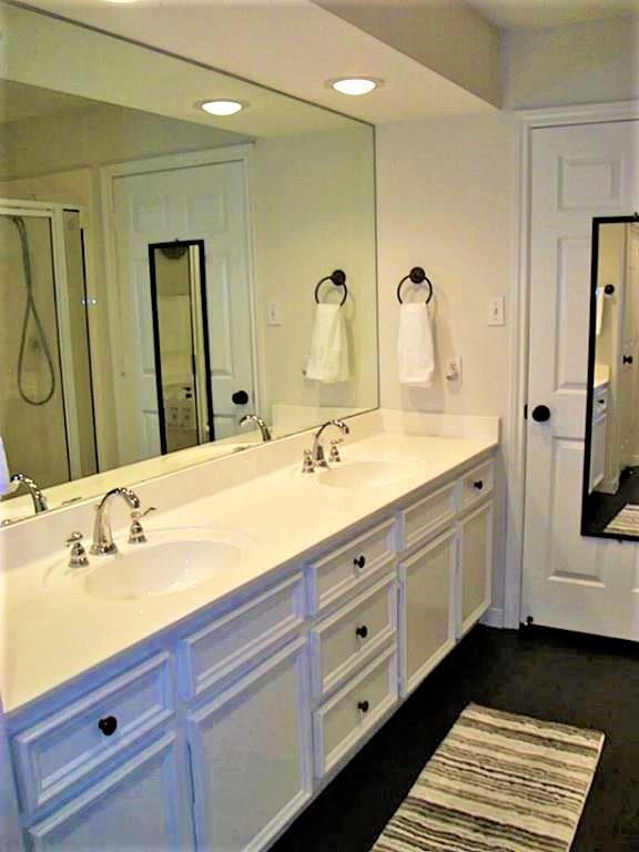 435 N Rivershire Drive