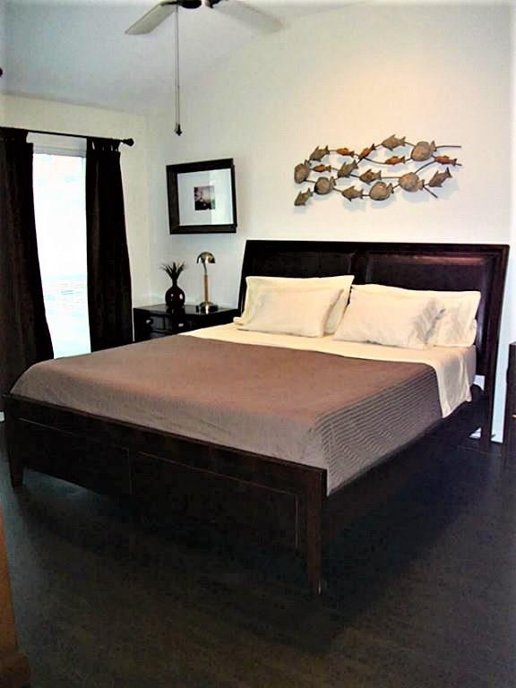 435 N Rivershire Drive