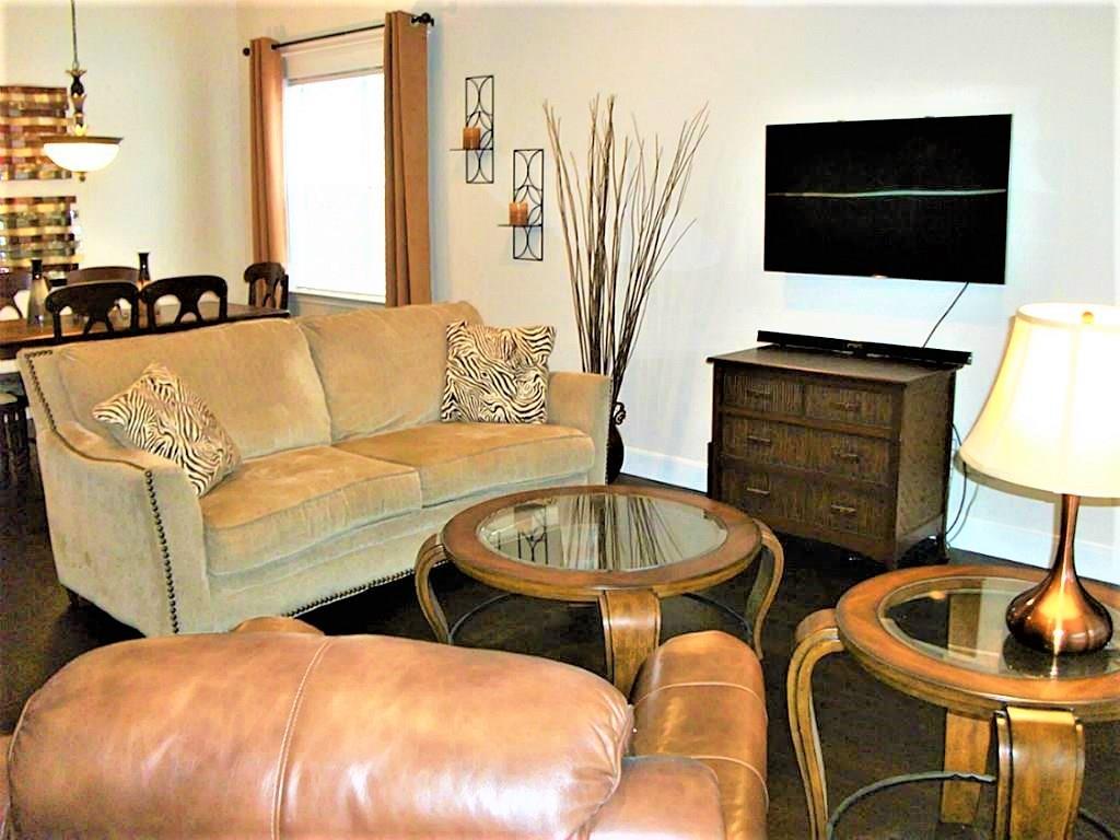 435 N Rivershire Drive