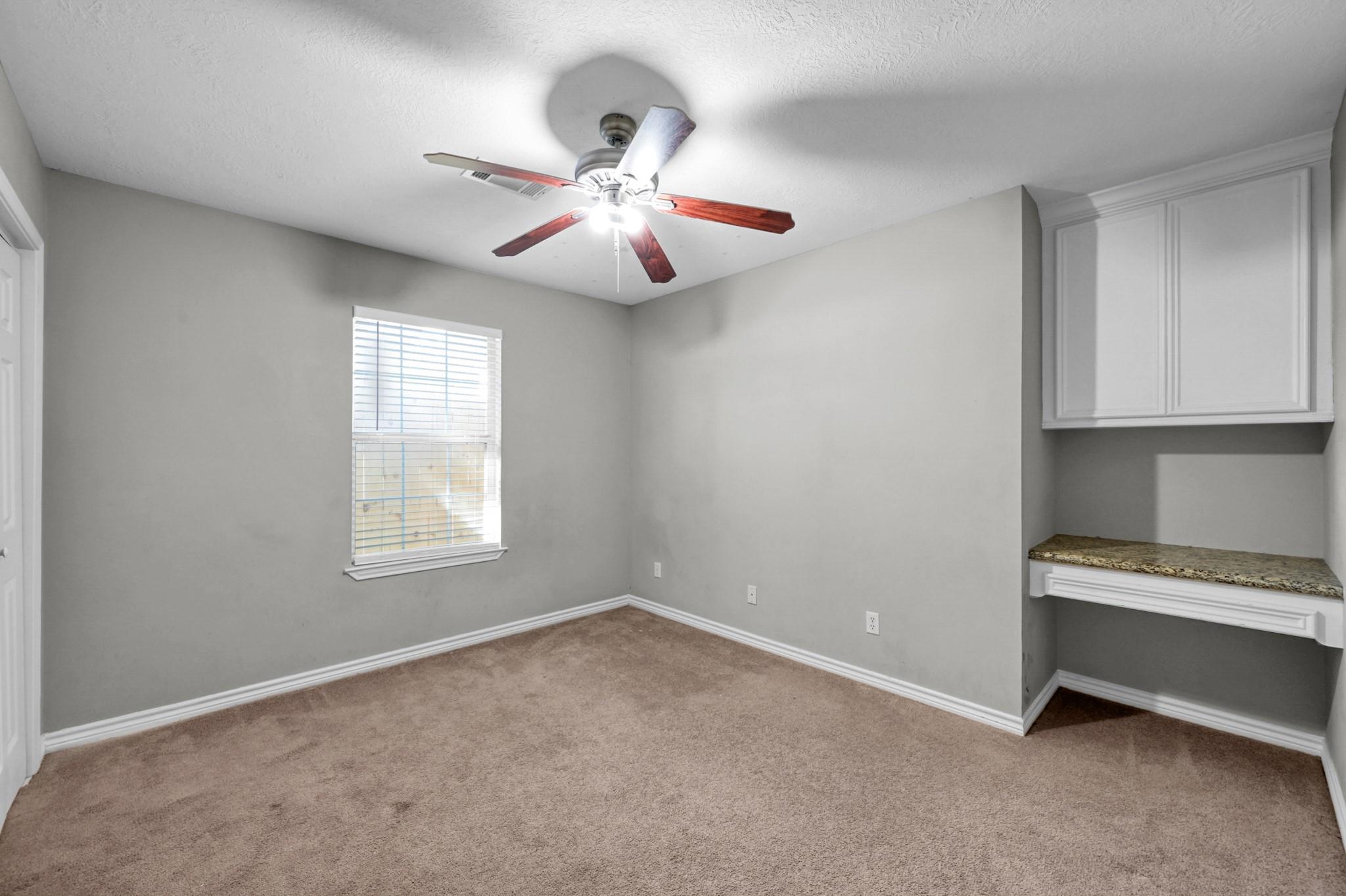 121 Clear Water Street W